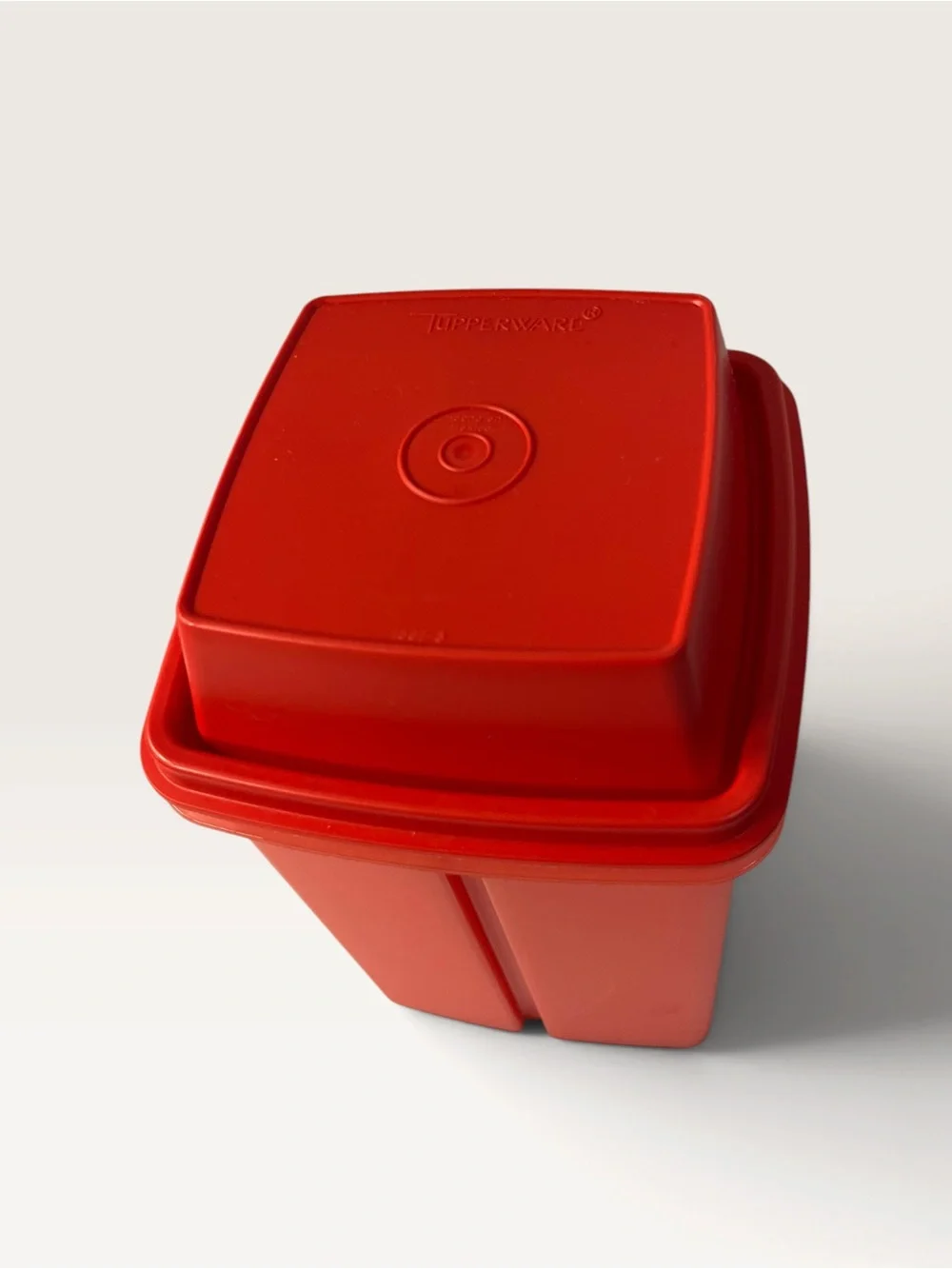 Large Tupperware pick-a-deli